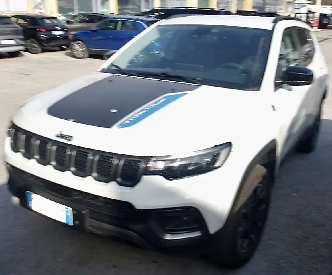 Usata Jeep Compass Trailhawk 179 CV (131 kW) 2023 Bianco SUV
