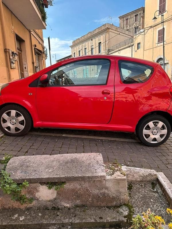 Usata Toyota Aygo Sol 2006 Rosso Utilitaria