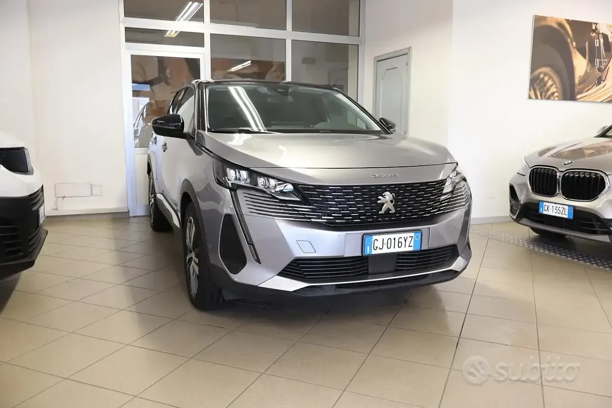 Usata Peugeot 3008 Allure 131 CV (96 kW) 2022 Grigio SUV