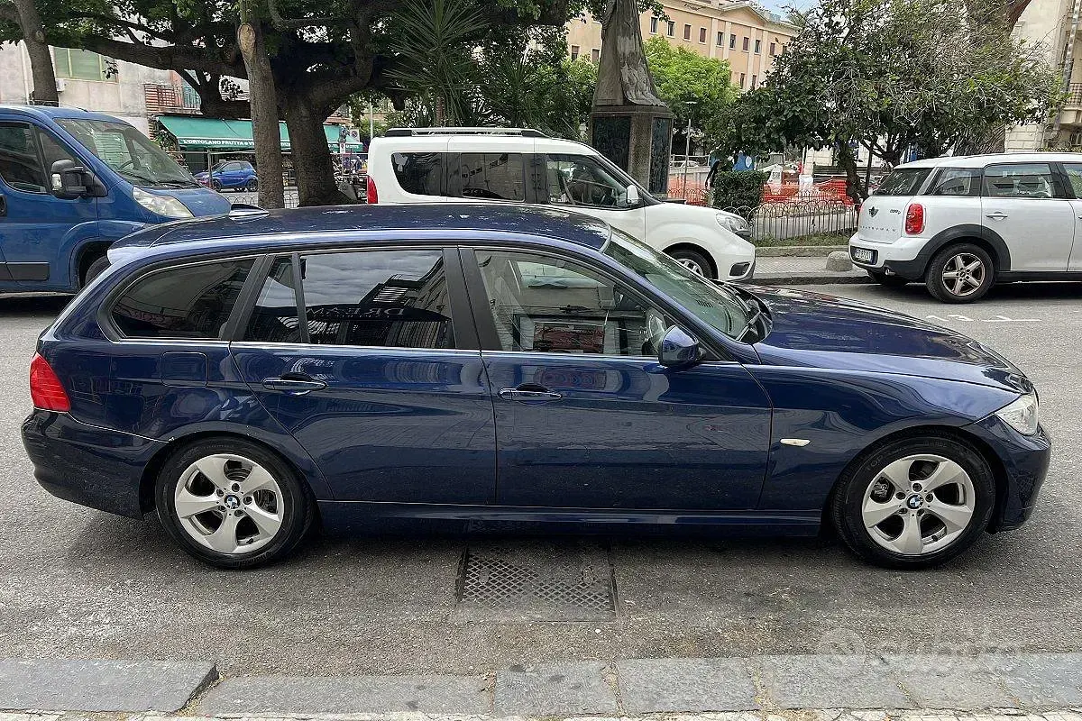 Usata BMW 320 Efficient Dynamics 163 CV (119 kW) 2012 Bluazzurro Station wagon