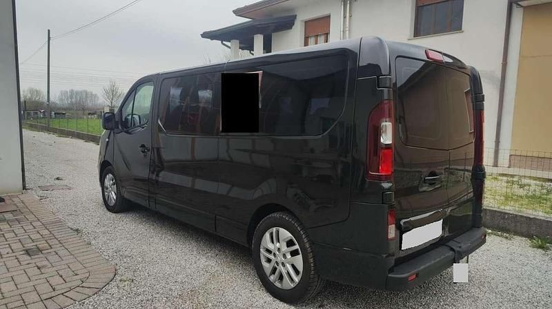 Usata Opel Vivaro S 125 CV (91 kW) 2016 Nero Monovolume