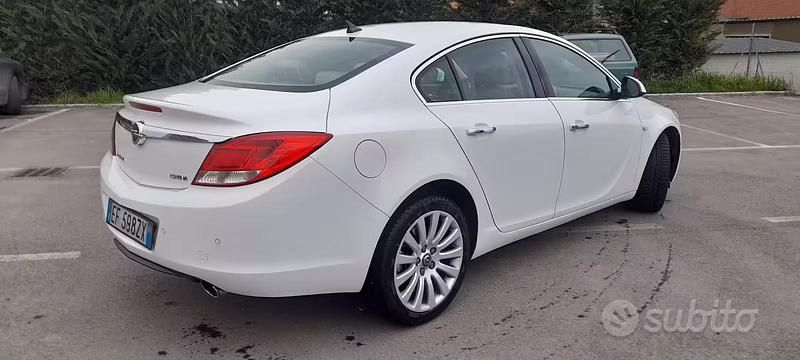 Usata Opel Insignia 163 CV (119 kW) 2011 Bianco Berlina