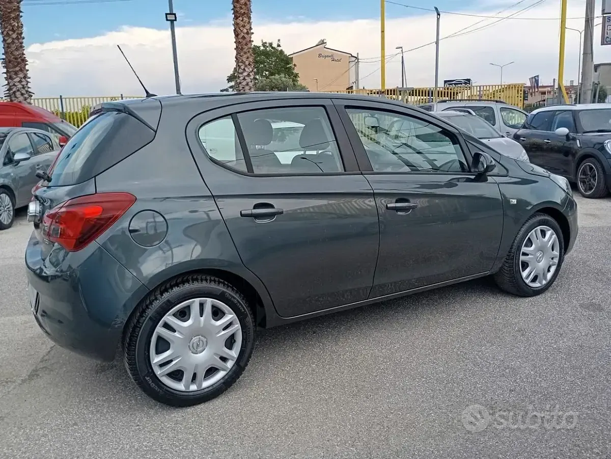 Usata Opel Corsa 90 CV (66 kW) 2018 Grigio Utilitaria