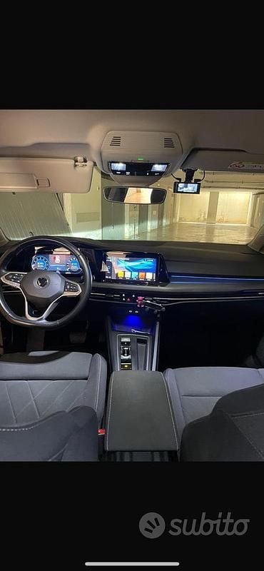 Usata VW Golf VIII Style 131 CV (96 kW) 2022 Grigio Berlina