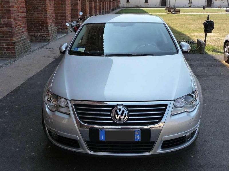 Usata VW Passat Highline 150 CV (110 kW) 2006 Berlina
