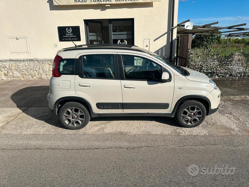 Usato 2015 Fiat Panda 4x4 0.9 Benzin 85 CV (8.000 €)
