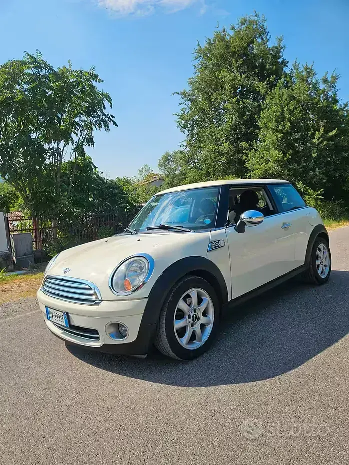 Usata Mini Cooper 95 CV (69 kW) 2010 Bianco Utilitaria