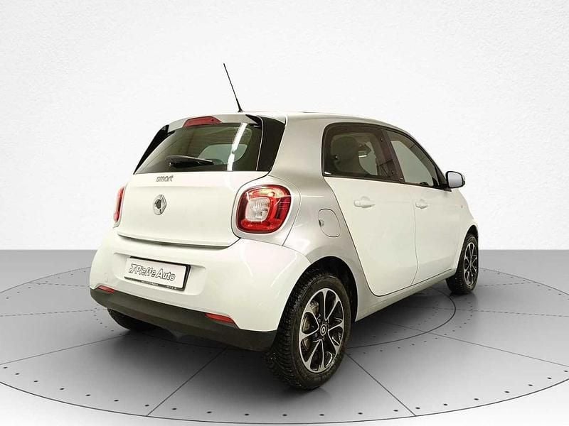 Usata Smart ForFour Passion 71 CV (52 kW) 2015 Bianco Utilitaria