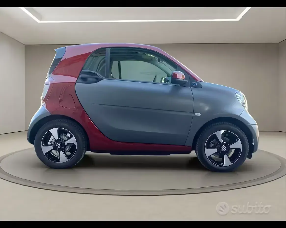 Usata Smart ForTwo Electric Drive Prime 41 kW (56 CV) 2023 Grigio Cabrio