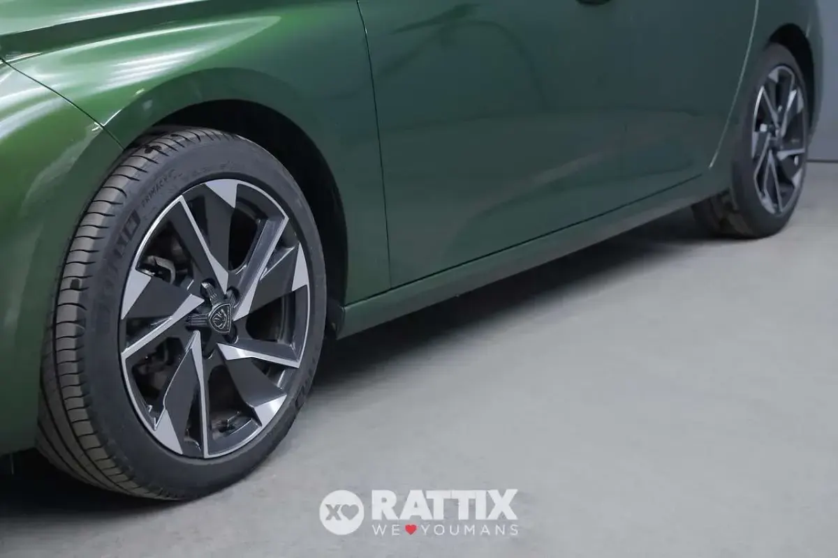 Usata Peugeot 308 Allure 131 CV (96 kW) 2022 Verde olivine Berlina