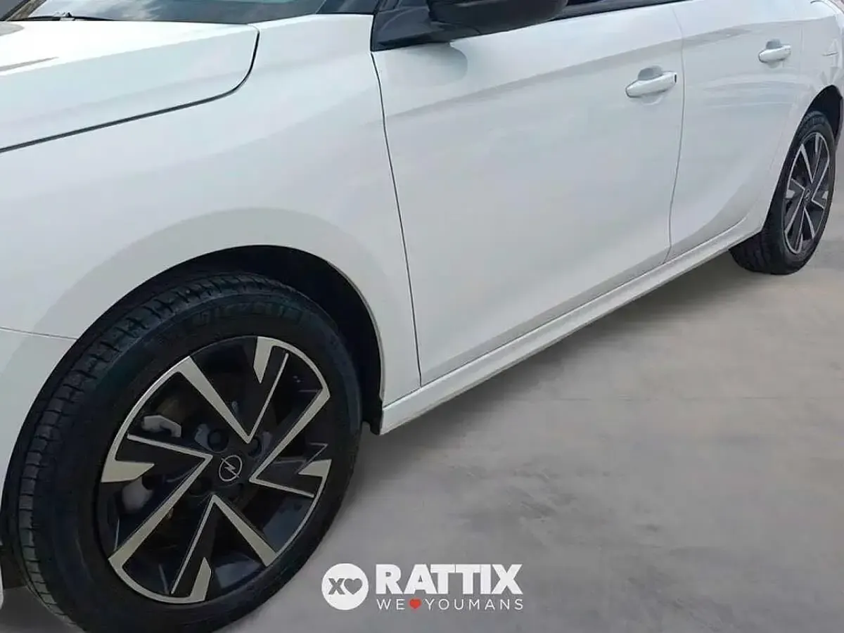Usata Opel Corsa 101 CV (74 kW) 2025 Bianco Utilitaria
