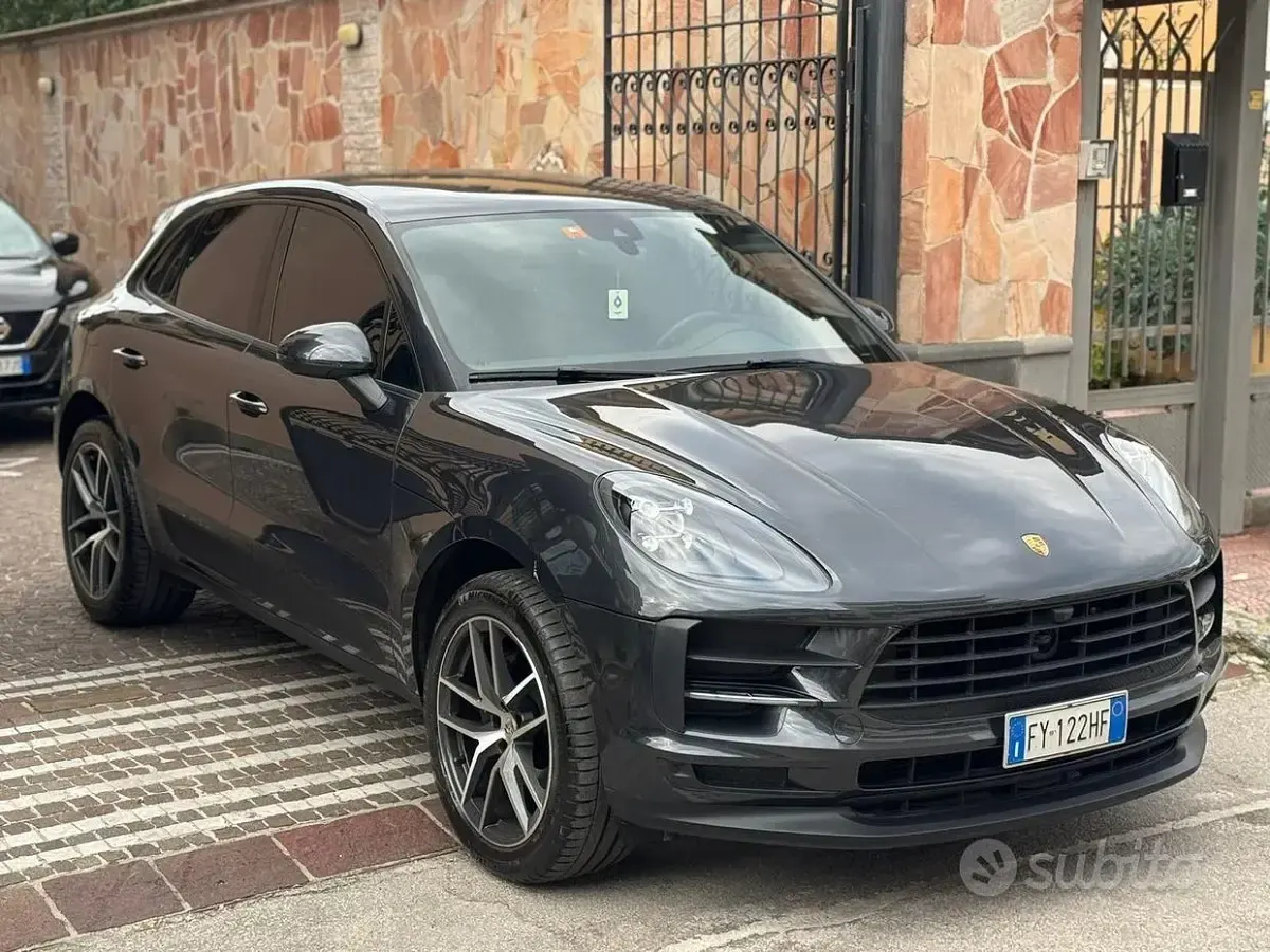 Usata Porsche Macan 245 CV (180 kW) 2019 Grigio SUV