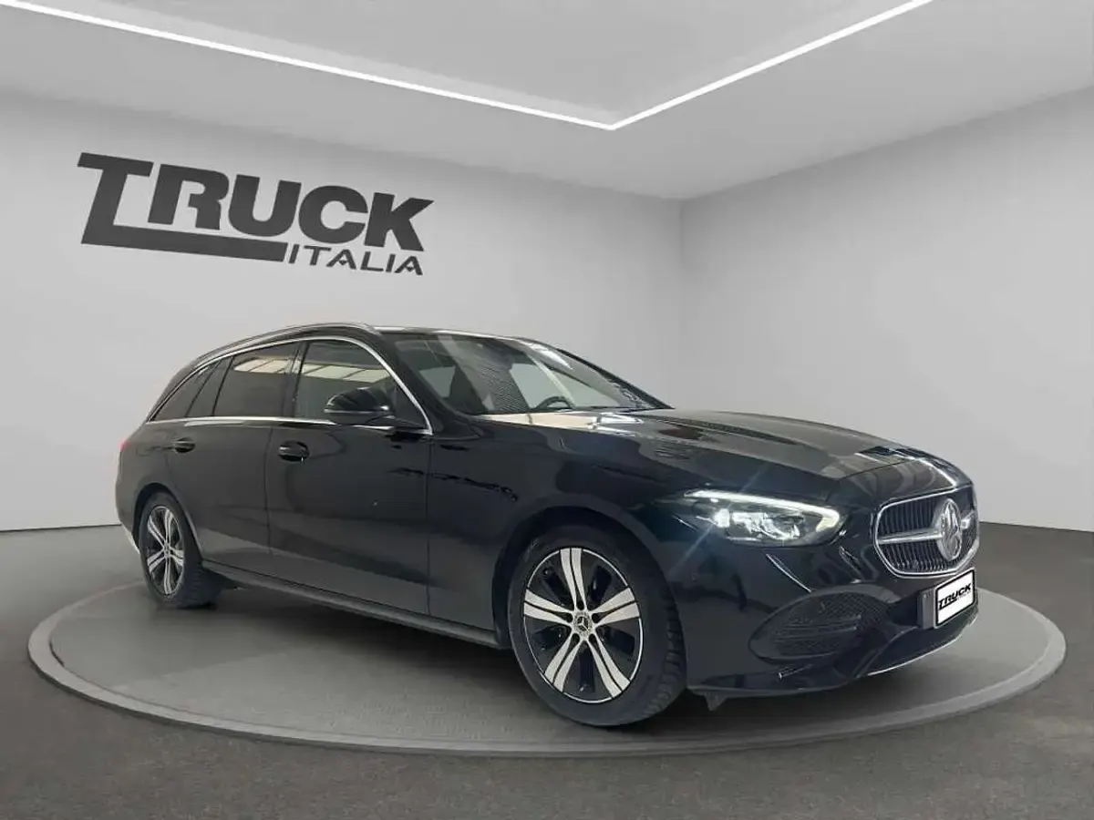 Usata Mercedes C200 204 CV (150 kW) 2022 Nero metallizzato Station wagon