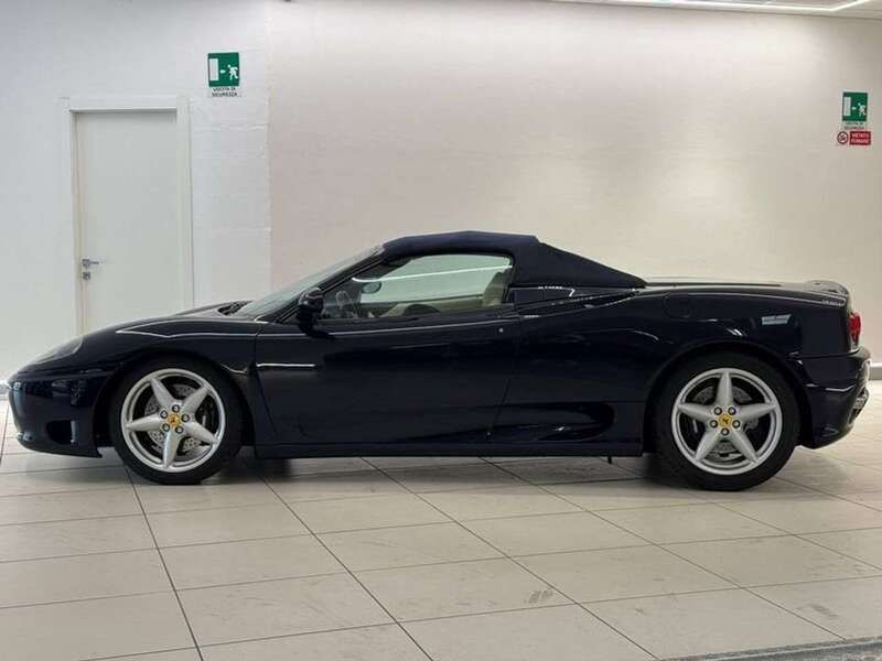 Usata Ferrari 360 400 CV (294 kW) 2001 Nessuno Cabrio