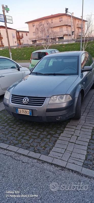 Usata VW Passat 101 CV (74 kW) 2001 Berlina