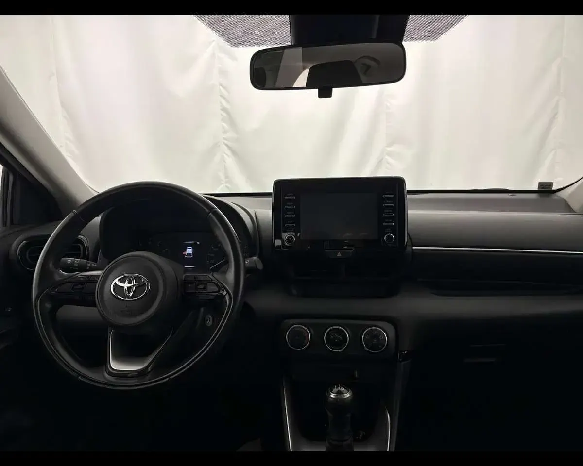 Usata Toyota Yaris Active 72 CV (52 kW) 2022 Dark grey met Utilitaria