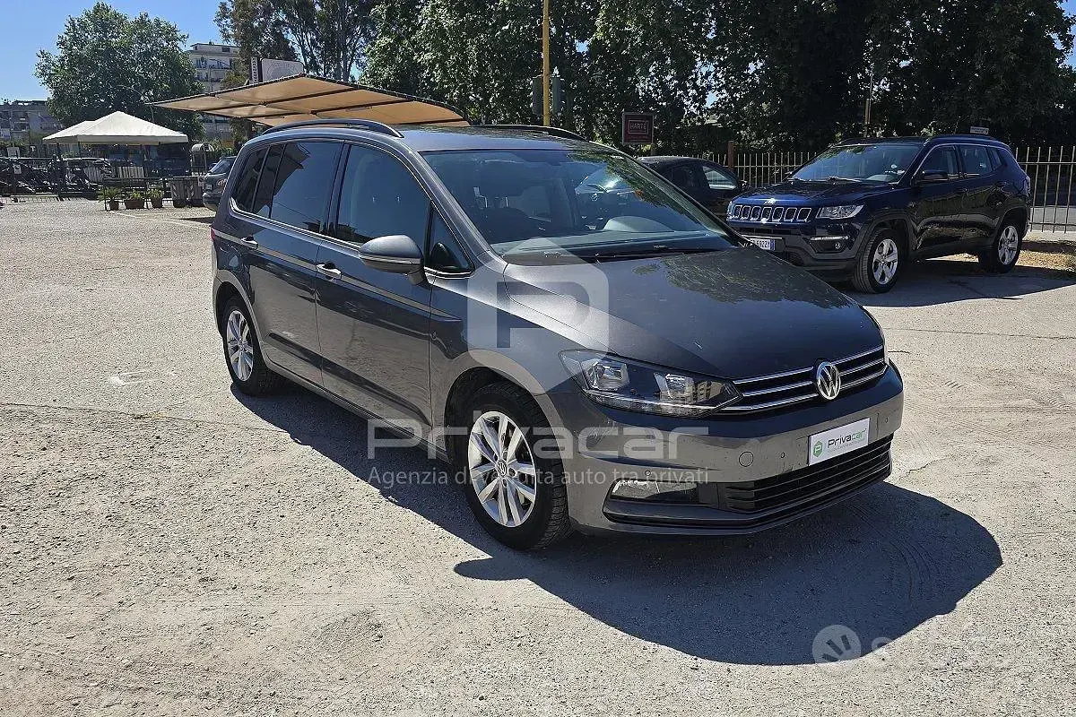 Usata VW Touran Highline 116 CV (85 kW) 2018 Grigio Monovolume