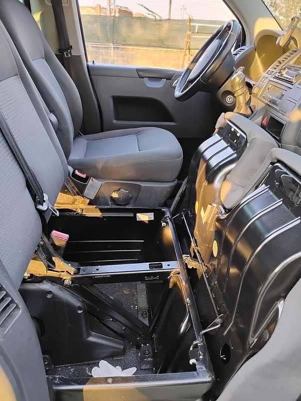 Usata VW Caravelle 116 CV (85 kW) 2008 Nero Furgone