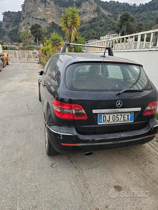 Usata Mercedes B180 95 CV (69 kW) 2007 Nero Monovolume