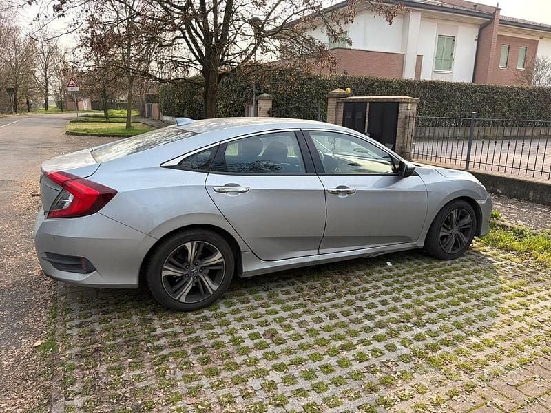 Usata Honda Civic Elegance 120 CV (88 kW) 2019 Berlina