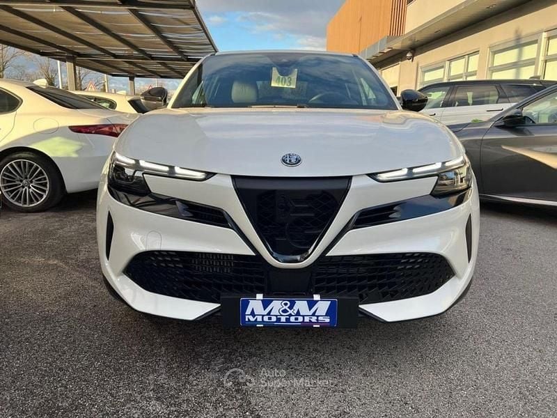 Usata Alfa Romeo Junior Edizione Speciale 145 CV (106 kW) 2025 Bianco SUV