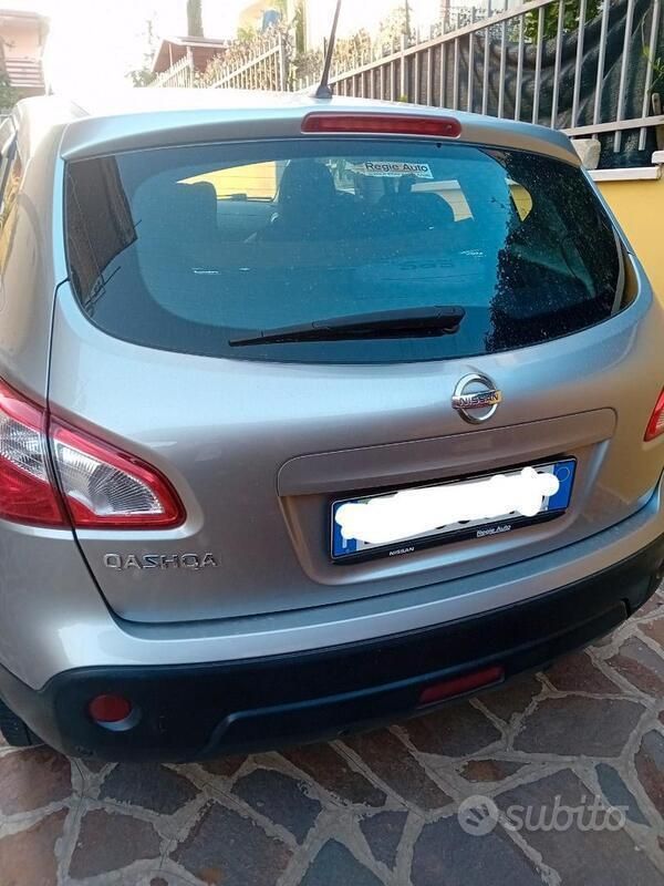 Usata Nissan Qashqai 106 CV (77 kW) 2011 Grigio SUV