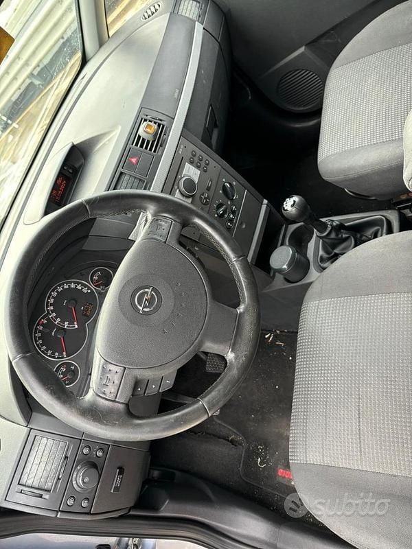 Usata Opel Meriva 75 CV (55 kW) 2012 Grigio Monovolume