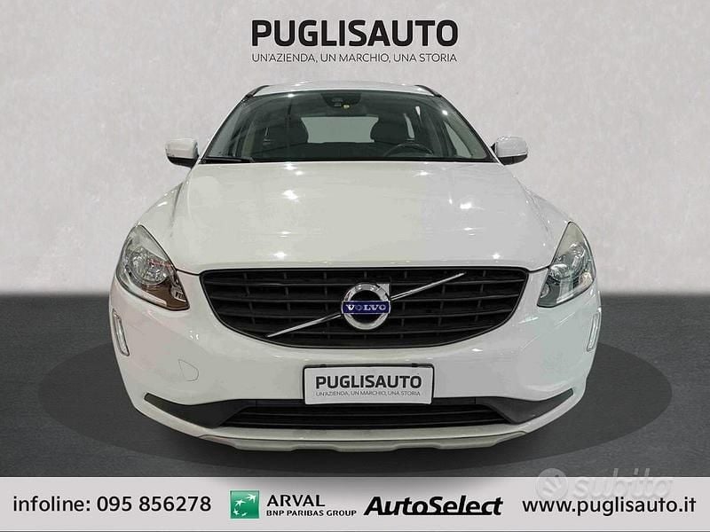 Usata Volvo XC60 Business Edition 150 CV (110 kW) 2016 Bianco SUV
