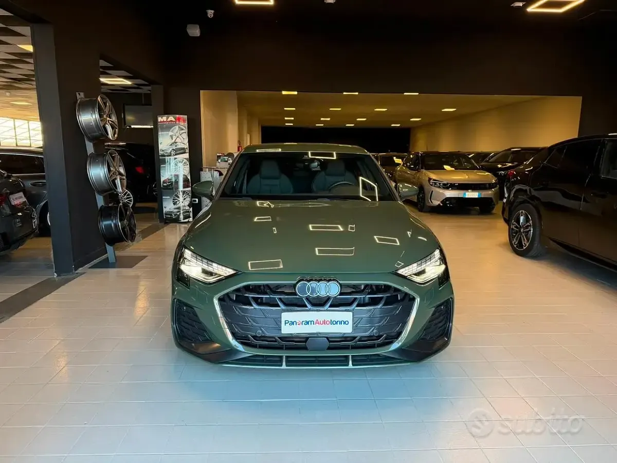 Usata Audi A3 Comfort 204 CV (150 kW) 2025 Verde Berlina