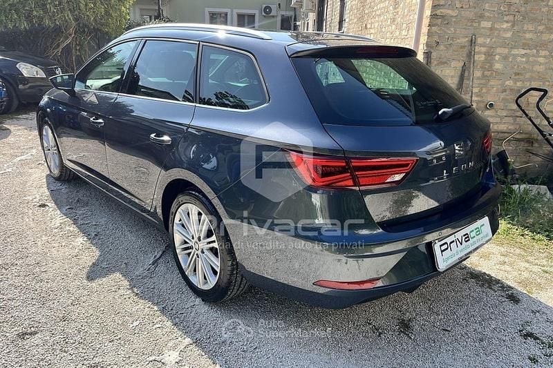 Usata Seat Leon ST XCELLENCE 131 CV (96 kW) 2020 Blu Station wagon