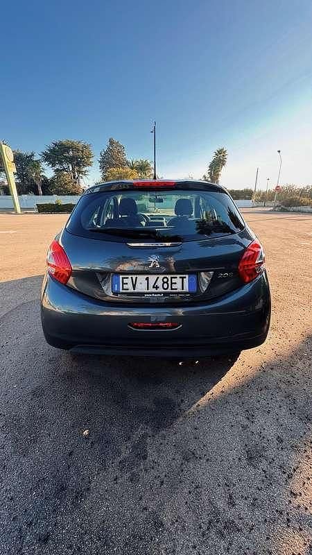 Usata Peugeot 208 Allure 82 CV (60 kW) 2014 Utilitaria