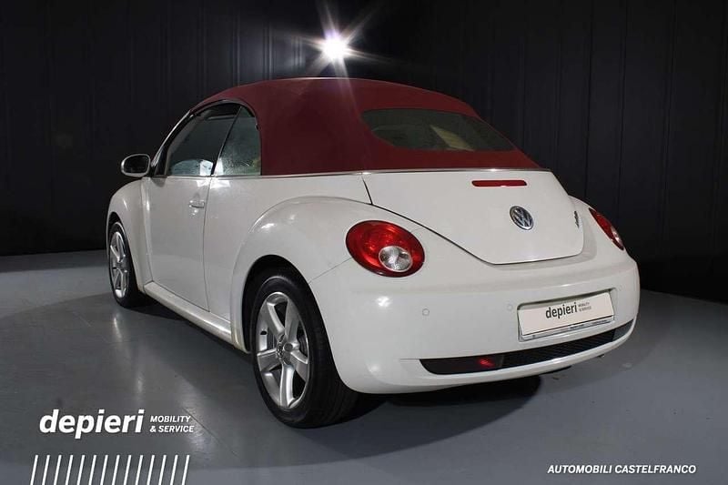 Usata VW New Beetle Cabriolet Edition 102 CV (75 kW) 2010 Bianco Cabrio
