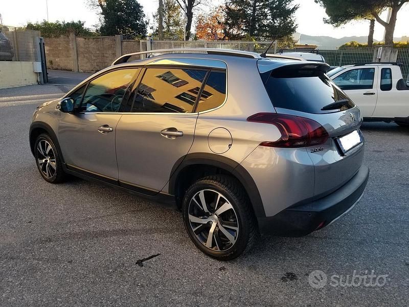Usata Peugeot 2008 Allure 120 CV (88 kW) 2019 Grigio SUV