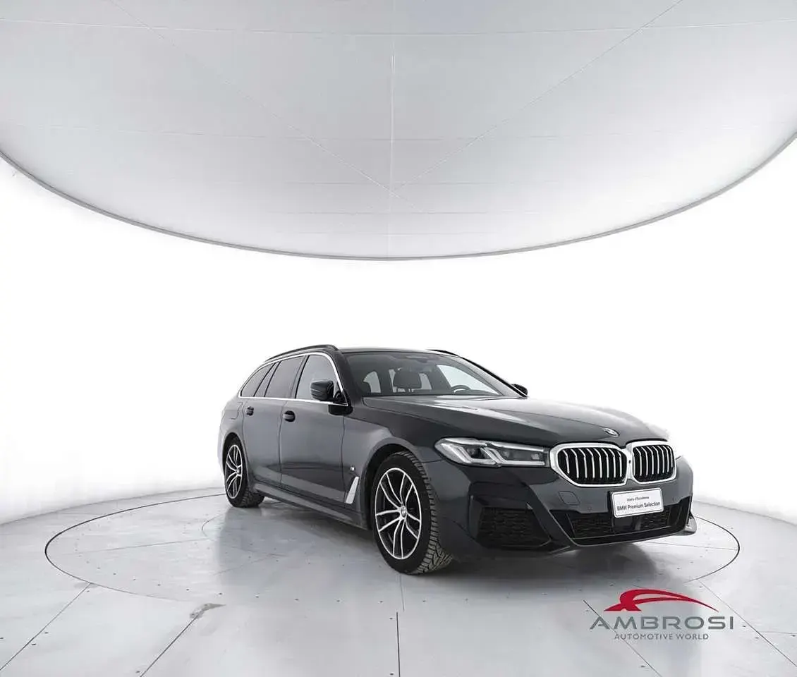 Begagnad BMW 520 M Sport 190 HK (139 kW) 2020 Svart Kombi