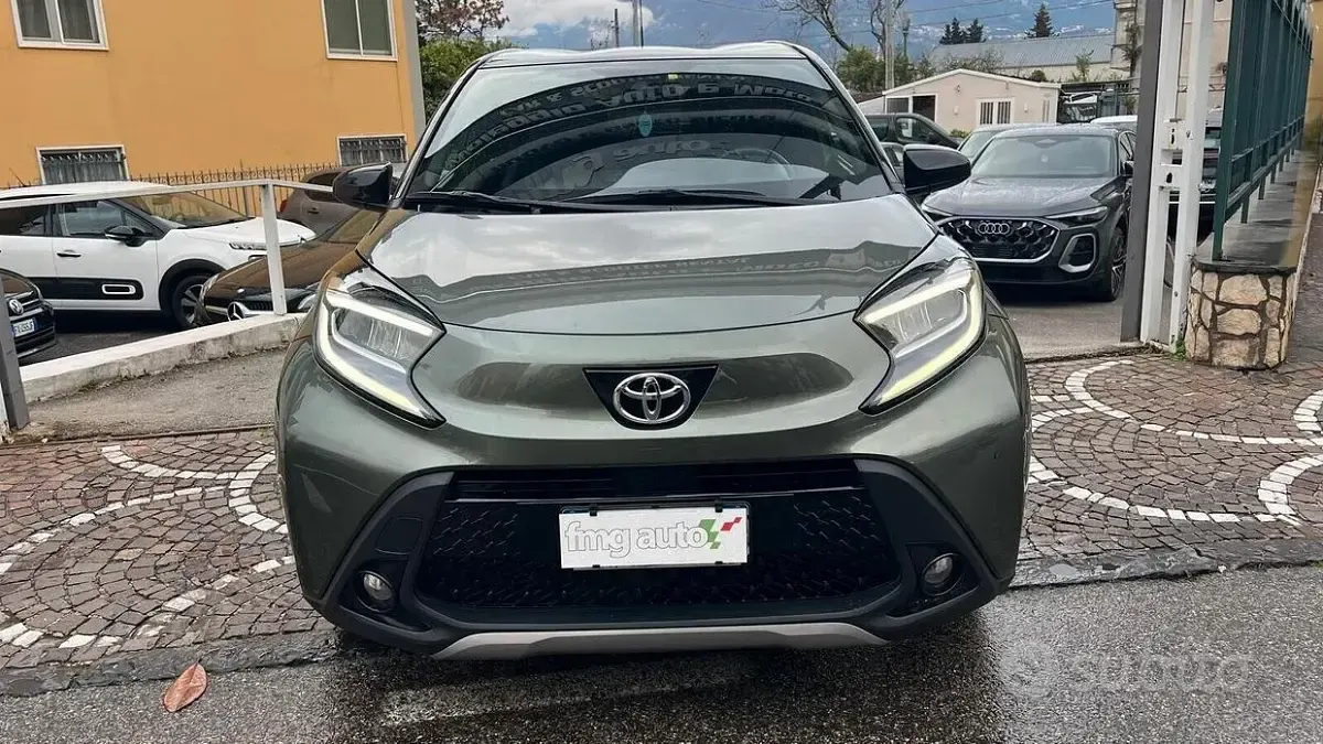 Usata Toyota Aygo X Lounge 72 CV (52 kW) 2022 Verde SUV