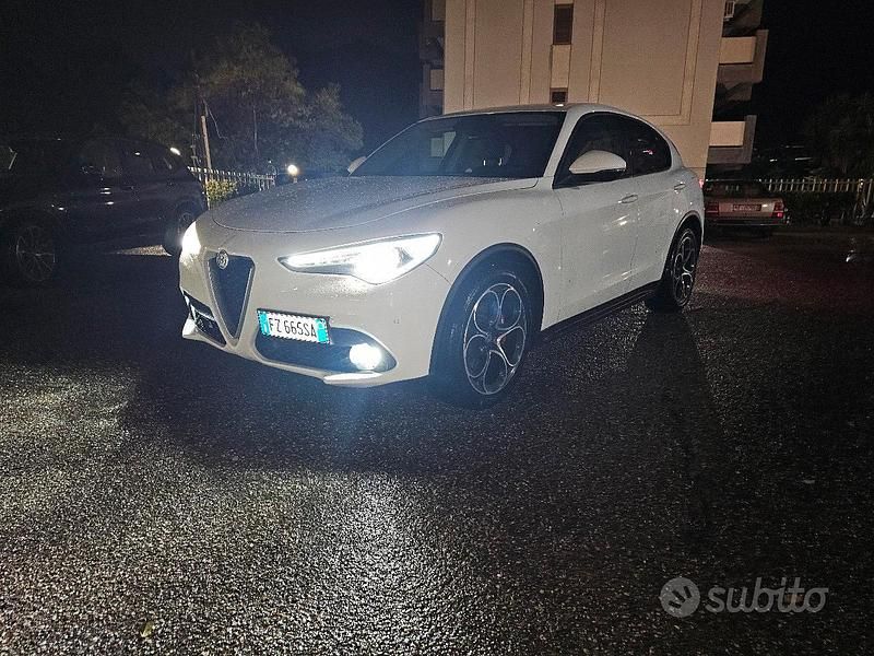 Usata Alfa Romeo Stelvio 160 CV (117 kW) 2019 Bianco SUV