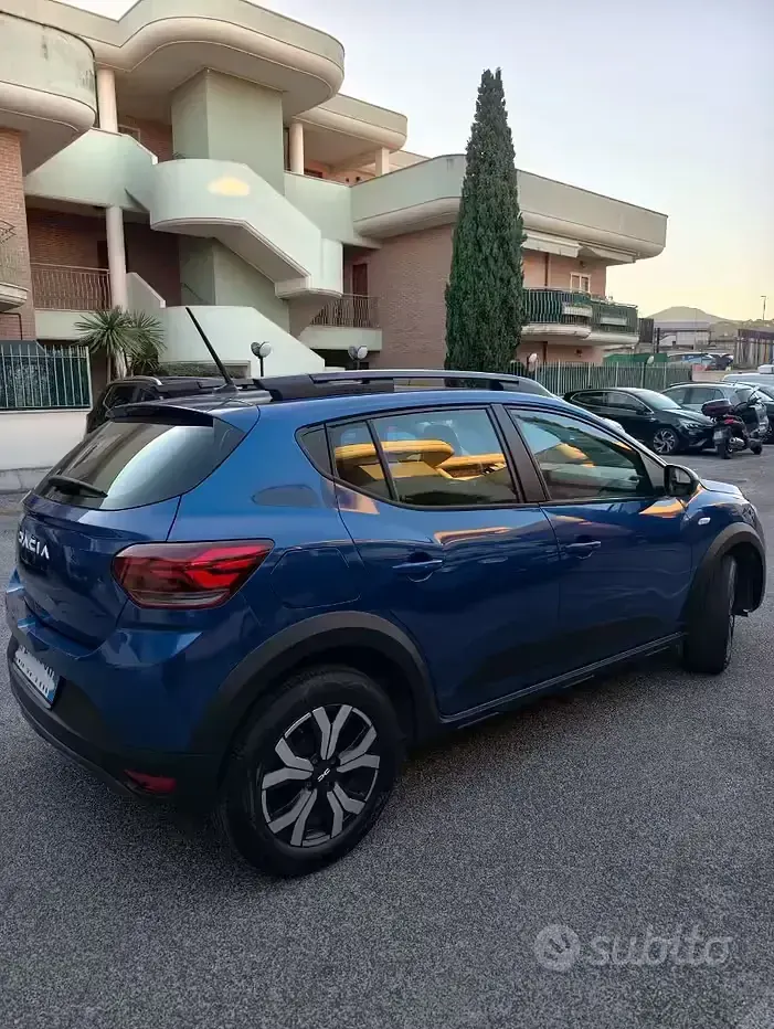 Usata Dacia Sandero Expression 101 CV (74 kW) 2023 Bluazzurro Utilitaria