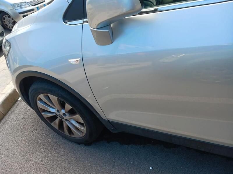 Usata Opel Mokka 131 CV (96 kW) 2014 Argento SUV