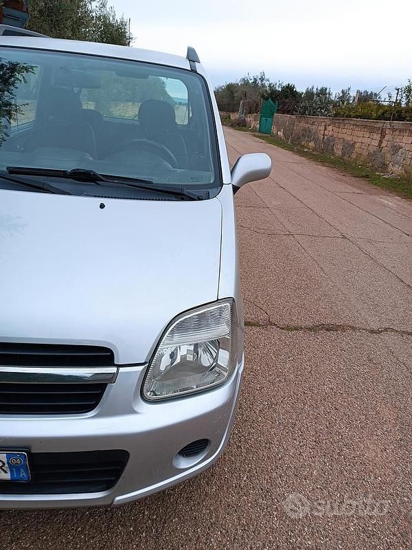 Usata Opel Agila 2004 Grigio Monovolume