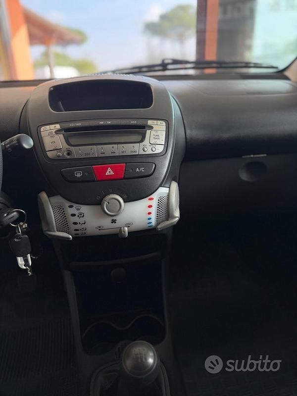 Usata Citroën C1 Attraction 68 CV (50 kW) 2013 Grigio Utilitaria