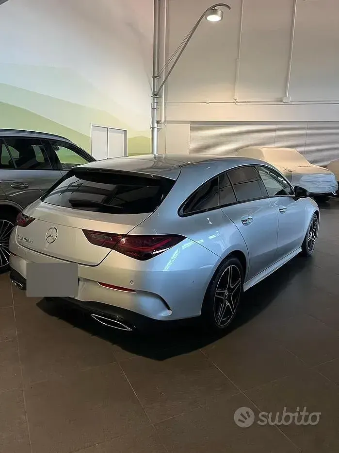 Usata Mercedes CLA180 AMG line 116 CV (85 kW) 2024 Grigio Berlina