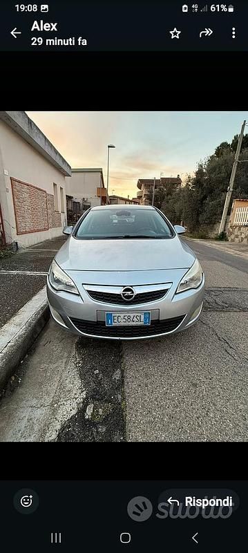 Usata Opel Astra 110 CV (80 kW) 2010 Grigio Berlina