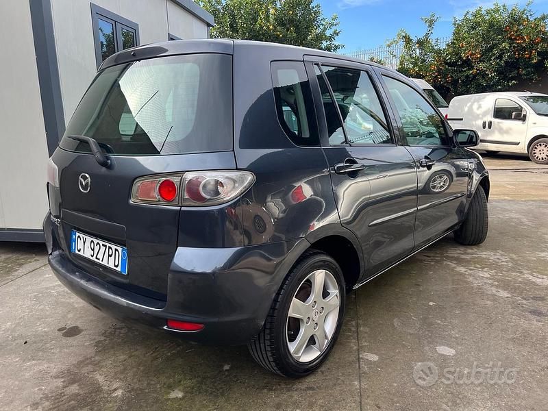 Usata Mazda 2 75 CV (55 kW) 2005 Grigio Utilitaria
