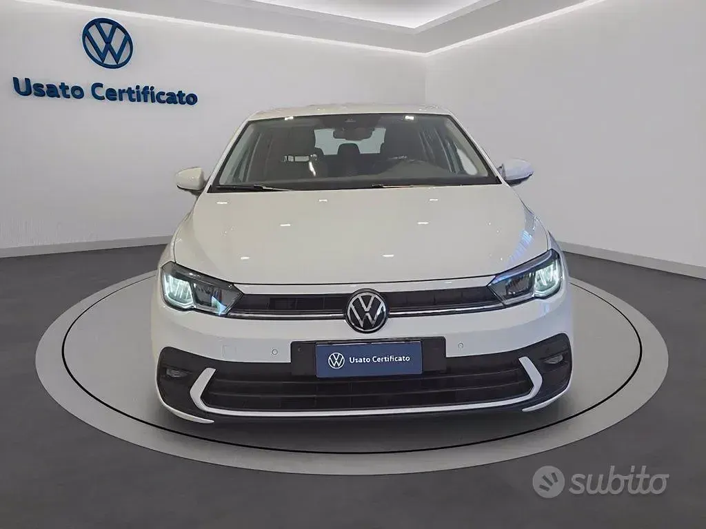 Usata VW Polo Life 95 CV (69 kW) 2023 Bianco Utilitaria