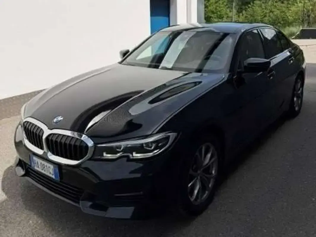 Usata BMW 320 Advantage 190 CV (139 kW) 2022 Nero Berlina
