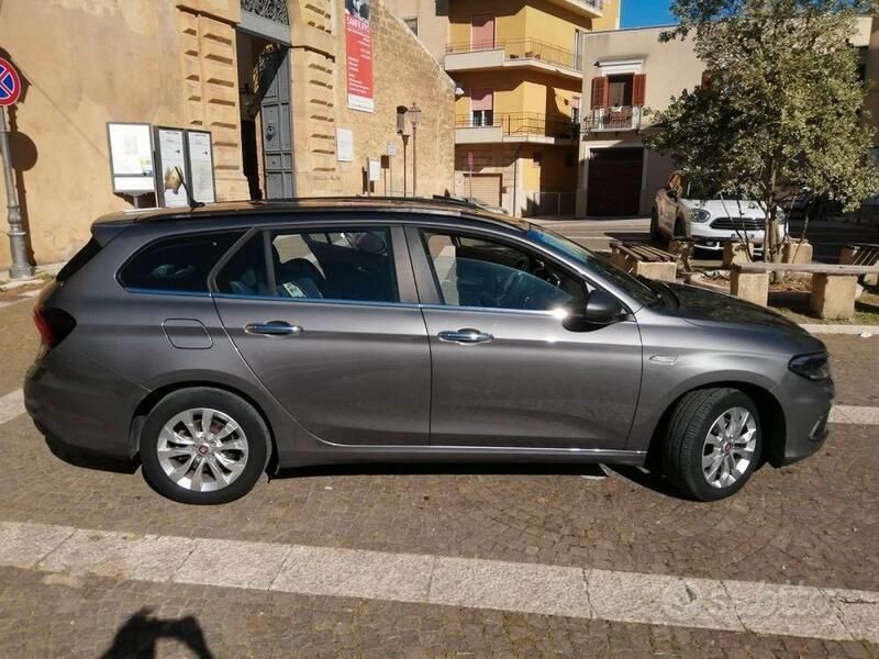 Usata Fiat Tipo 120 CV (88 kW) 2018 Grigio Station wagon
