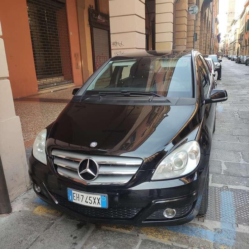 Usata Mercedes B180 Premium 116 CV (85 kW) 2011 Monovolume