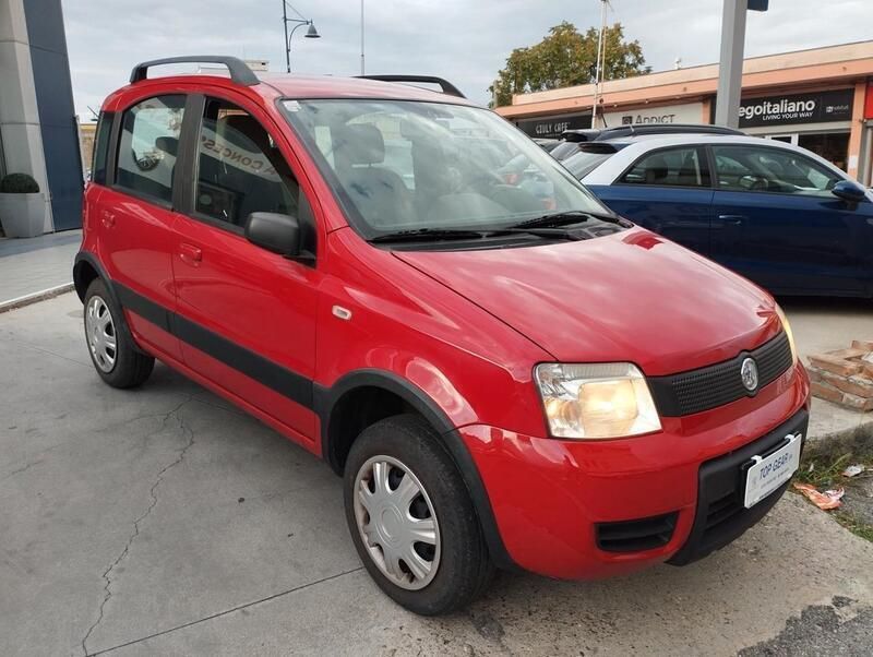 Usata Fiat Panda 4x4 Climbing 59 CV (43 kW) 2009 Rosso Utilitaria