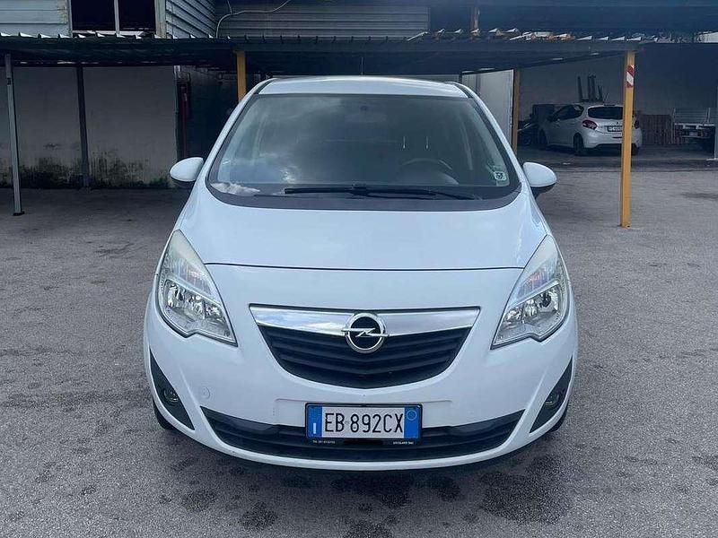 Usata Opel Meriva 101 CV (74 kW) 2010 Bianco Monovolume