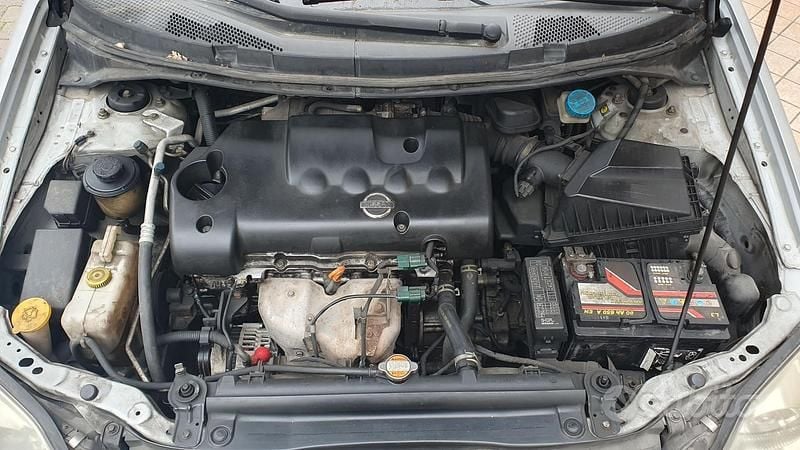 Usata Nissan Primera Tekna 116 CV (85 kW) 2004 Grigio Berlina